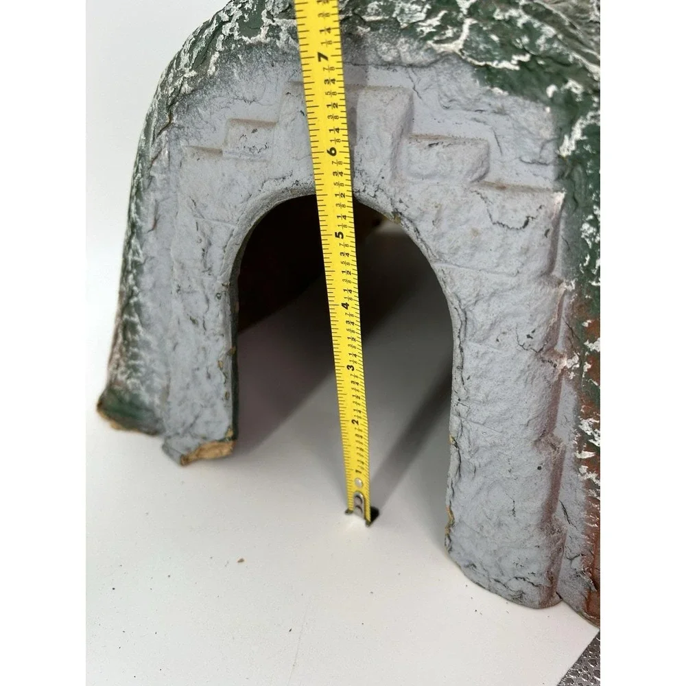 Vintage 1950s Train Tunnel Cardboard Molded Train Tunnel Lionel?